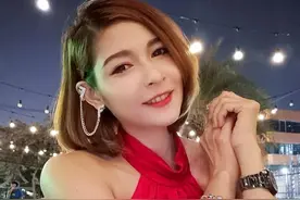 泰国女模特为赚1600元，去男富豪派对上当礼仪，次日被抬进医院身亡图片