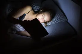 老祖宗说的“一夜不眠，十夜不全”，是真的吗？图片