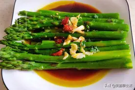 它被称为蔬菜之王，能清热解毒降脂减肥，操作简单营养爽口特鲜嫩图片