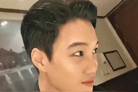 EXO成员金钟仁Vlog，性感开爷上线，无处不在散发魅力的KAI图片