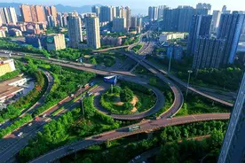 中国最深的地铁站，深入地下94米共8部扶梯，却吸引不少游客图片