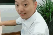 搞笑GIF：嘘！今天老婆不在家，你们懂.图片