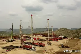 中油技服试油测试技术中心在西部钻探正式揭牌图片