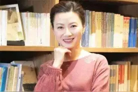 中南大学“最美”教授火了！才华与颜值俱佳，曾多次登上百家讲坛图片