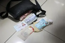 超市丢包大妈，你的包警察叔叔帮找回来了！图片