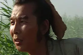 为什么阮小七能被评为“上上人物”？阮小七披龙袍是故意的图片