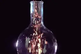 一起看神奇的化学反应的动图，让你一秒钟爱上化学图片