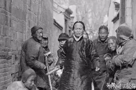 晚清时期老照片 地主婆与老汉 一起认识晚清人们的寻常生活图片