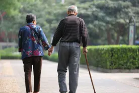 “我是你侄子，财产不给我给谁”，丁克族还未老去，财产就被盯上图片