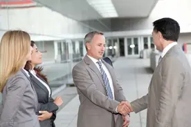 职场：如何在冲突和争执中占上风？经典案例分析图片