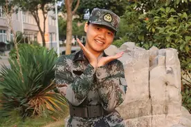 这份优秀请查收！第71集团军女新兵向“铁血玫瑰”冲锋图片