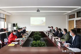 四川省档案学校领导到访成都信息银杏酒店管理学院图片