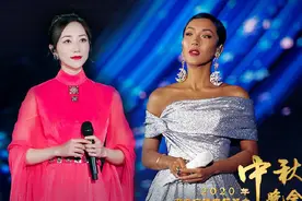 中秋晚会太热闹：沙溢系错扣子，关晓彤鹿晗同场，韩雪疑唱错字图片