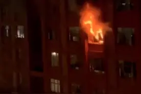 从冒烟到爆炸仅用13秒！平衡车屡成“火灾凶器”，违规充电问题须引起重视图片