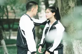 平时高冷，一碰上爱情，就变成“粘人精”的星座，为爱放弃自由图片