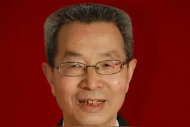 「每周一星」肝胆疾病治疗法的倡导者——成冬生图片