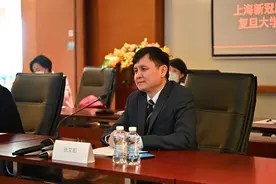 张文宏：根据数据，95%年轻人都能“打败”新冠病毒！人类历史上，从无一例传染病的控制靠群体免疫图片