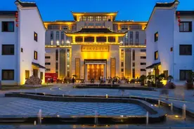 用情铸乡魂，以石振乡村——"点石成金"的常山青石镇图片