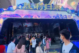 古风+二次元？实体探访，南昌胜利路步行街不再冷清图片