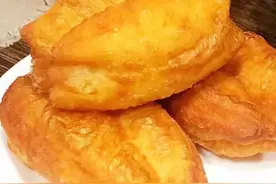 凉皮之后全网挑战炸油条，今天教你小油条制作方法，一学就会图片