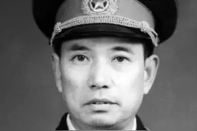 塔山阻击战：李天佑表示预备队随时顶上，吴克华为何坚定拒绝呢？图片