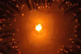 夜色撩人，火舞当空，一场完美的篝火晚会嗨翻整个夏天！图片