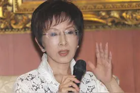 台湾首位女性党主席洪秀柱，曾言：从政从不在我的职业规划范围内图片
