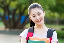 录取通知书送的银行卡千万别扔了，它有四大好处，用起来很方便图片