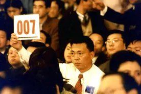 段永平的手段有多高？五大门徒领军各自行业，千亿黄铮只是师弟图片