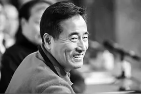 二婚迎娶90后、娇妻比杨玏小3岁,老戏骨杨立新"翻车"是怎么回事?图片