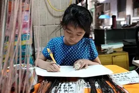 小学生因“姓名简单”走红，连名带姓笔画才2笔，同桌羡慕哭了图片
