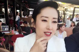 《欢乐颂》刘敏涛，41岁大器晚成，离婚后前夫不闻不问图片