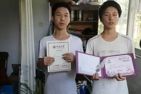 教师双胞胎儿子同时考上北大清华！为啥教师家庭更易出高考状元？图片