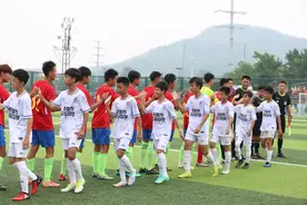 「追风战报」追风少年出征中国青少年足球联赛首场比赛图片