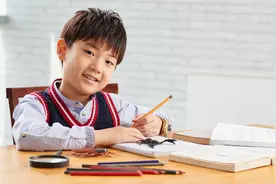 一个老师教出的学生，有的考100分，有的考30分，这是为什么？图片