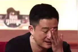 儿子早产病重，吴京对天起誓：我命硬，有什么事找我，别找我孩子图片