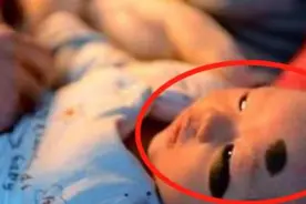 高龄孕妈生下“斑点狗”，丈夫崩溃不想要这娃，妈妈的回应太感人图片
