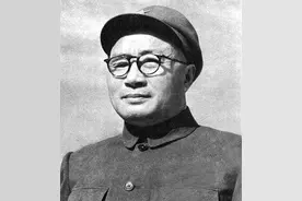十大元帅之一刘伯承在军中素有“军神”称号，他凭什么得此称号？图片