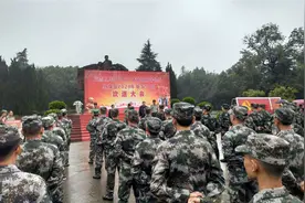 不负韶华，立志军营——贵州省息烽县举行2020年度新兵入伍欢送大会图片