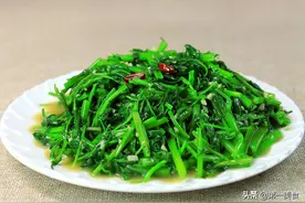 爆炒空心菜不发黑的技巧，用厨师长的做法，在家做出饭店的味道图片