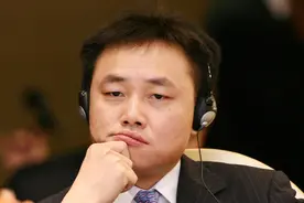 他是汕头人，曾经问鼎首富，后又身陷囹圄，如今能否王者归来？图片