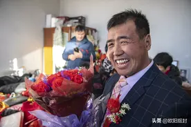 儿子大婚，丈夫要跟前妻一起去迎宾，妻子发怒，结果喜事成悲事！图片