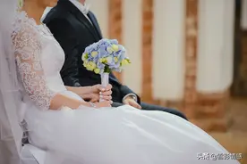 结婚第2天婆婆要求退彩礼：彩礼就是走过场，儿媳：我这就回去拿图片