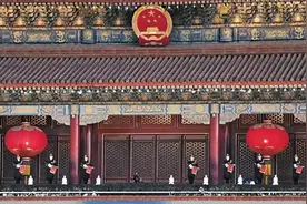 新中国首枚金属国徽：镌刻“共和国工业长子”荣光图片