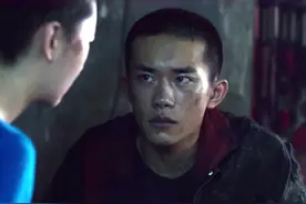 小鲜肉开始兴起硬汉风！黄子韬一身腹肌，张艺兴千玺接硬汉角色图片