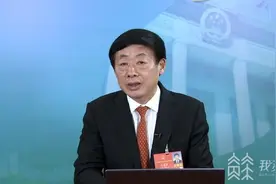 全国人大代表吴惠芳：永联村要继续做好新农村建设的排头兵图片