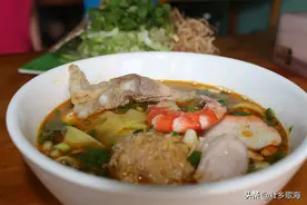 越南特色米粉，每碗25000越南盾，折合人民币7块5毛，干净好超值图片