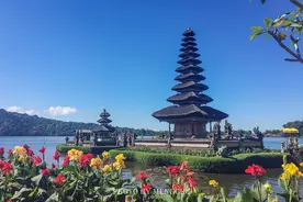巴厘岛最“值钱”风景！印在五万印尼盾背面的水神庙！本地人最爱图片