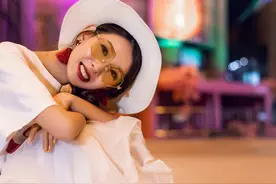 你敢把幸福搁在姐身上赌，姐就敢拿命不让你输图片