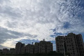 下班时所看见的美丽天空，是否能勾起你儿时的回忆图片